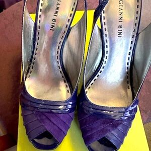 Gianni Bini purple patent leather and suede slingback heels